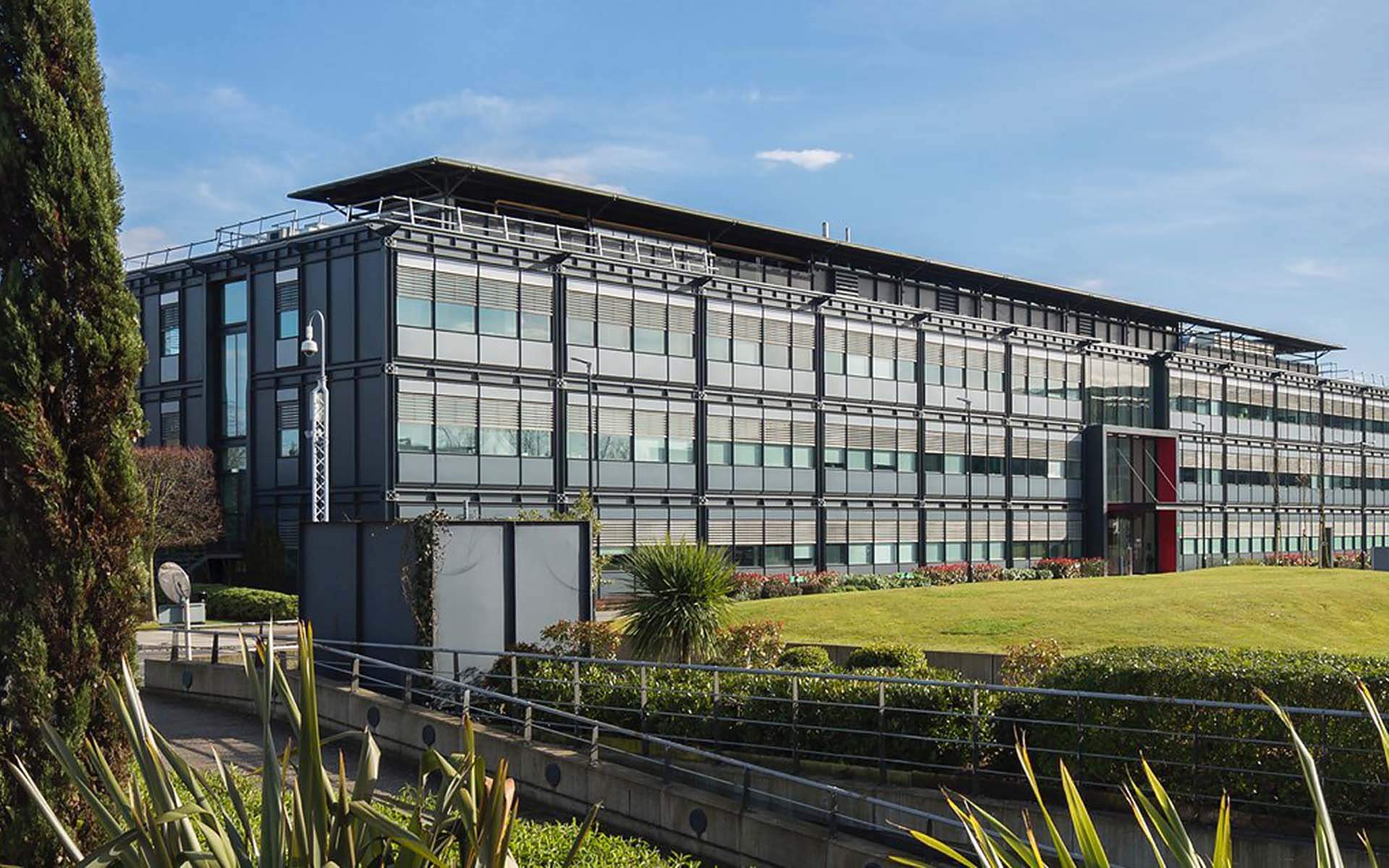 Bloom Office Complex - Bedfont Lakes, West London - Henley Investments