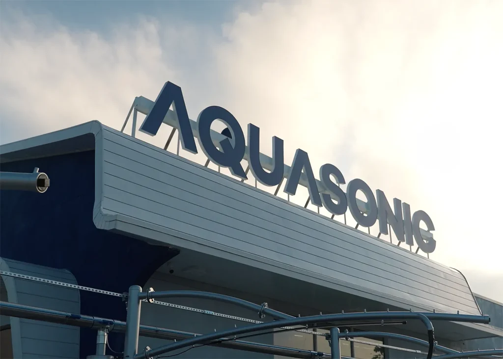 aquasonic-brand-signage-florida