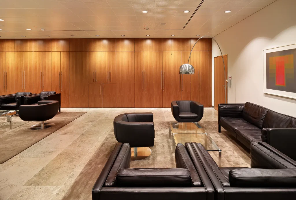 Business lounge and informal meeting space within the Essen office complex